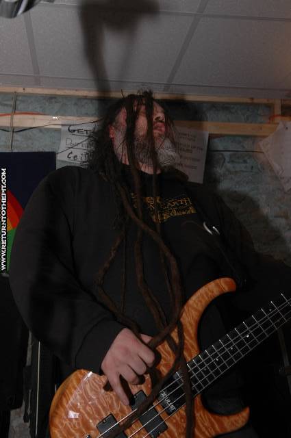 [sulaco on Mar 25, 2005 at the Library (Allston, Ma)]