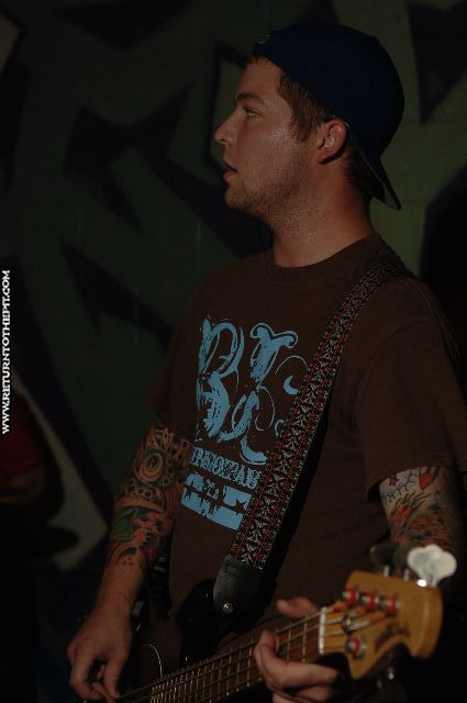 [ten-33 on Jun 25, 2006 at Club Drifter's (Nashua, NH)]