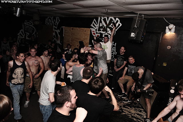[the carrier on Jul 1, 2010 at Anchors Up (Haverhill, MA)]