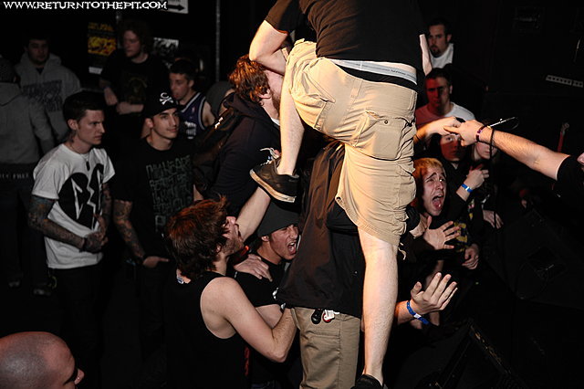 [the carrier on Apr 18, 2009 at the Palladium - Secondstage (Worcester, MA)]