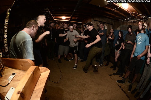 [the fus on Nov 6, 2015 at Tino's Basement (Dover, NH)]