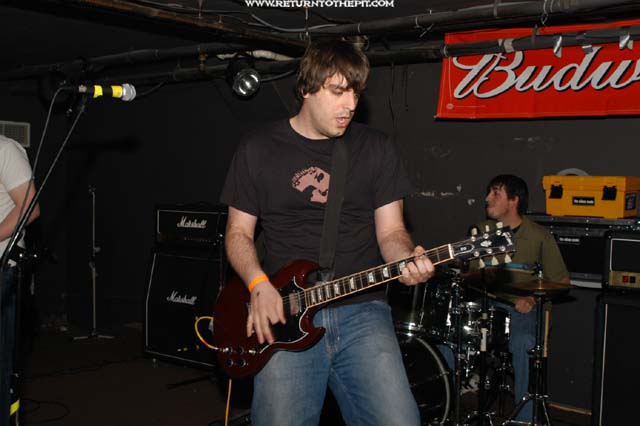 [the minus scale on Apr 19, 2003 at the Bombshelter (Manchester, NH)]