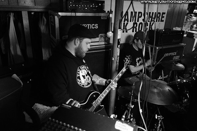 [the martians on Apr 14, 2016 at Tino's Basement (Dover, NH)]
