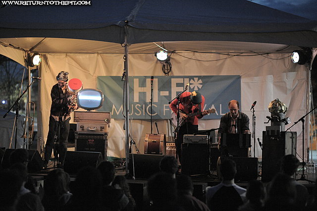 [the music tapes on May 7, 2011 at The Great Lawn (Durham, NH)]