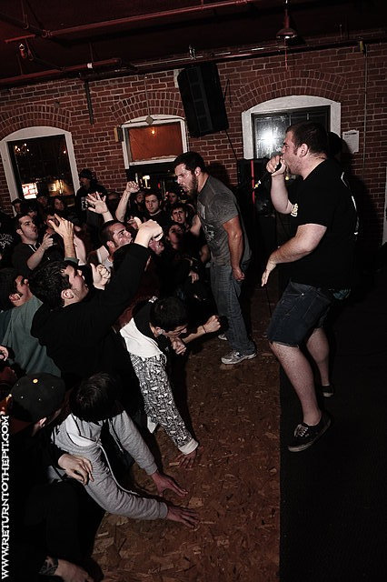 [the red chord on Nov 20, 2010 at Waterfront Tavern (Holyoke, MA)]