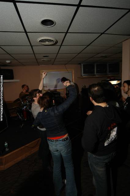[the taste of silver on Feb 25, 2005 at Dee Dee's Lounge (Quincy, Ma)]