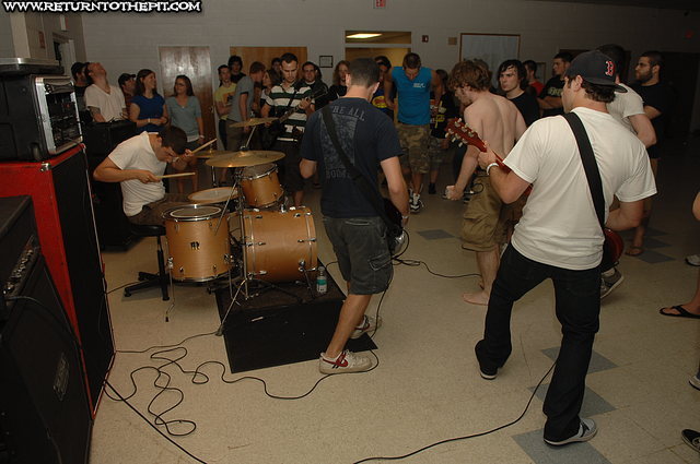 [unrequited on Aug 1, 2007 at the White Church (Stoneham, MA)]