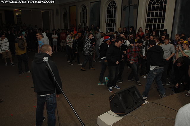[wake up call on Dec 26, 2007 at Mercy House (Amherst, MA)]