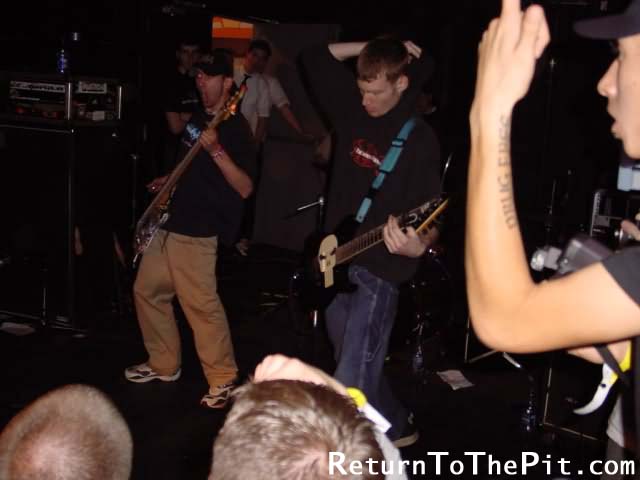 [walls of jericho on Apr 13, 2001 at The Palladium (Worcester, MA)]